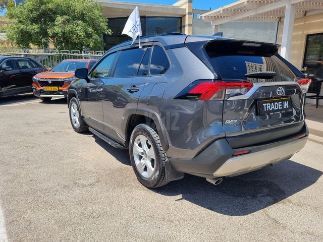 מודעת רכב טויוטה RAV4 2