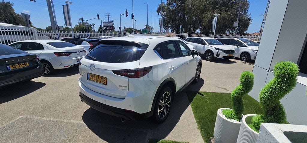 מודעת רכב מאזדה CX-5