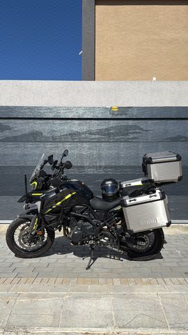 מודעת רכב בנלי TRK702X