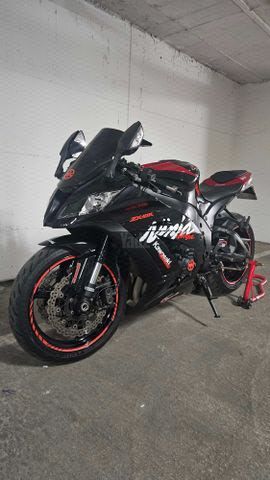 מודעת רכב קאוואסאקי נינג'ה ZX 10R