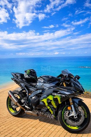 מודעת רכב ימאהה YZF-R9