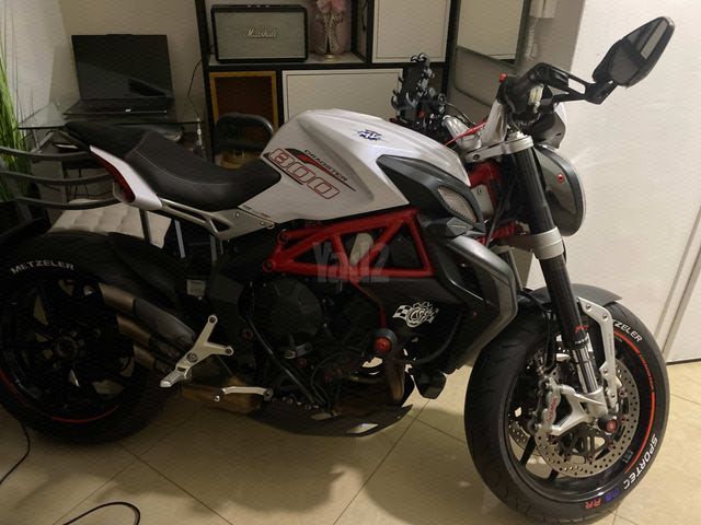 מודעת רכב MV Agusta Dragster 800 RR