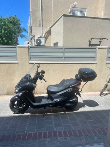מודעת רכב סאן יאנג ג'וי רייד 200