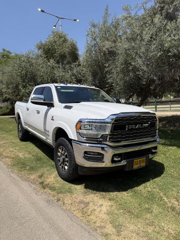 מודעת רכב דודג'