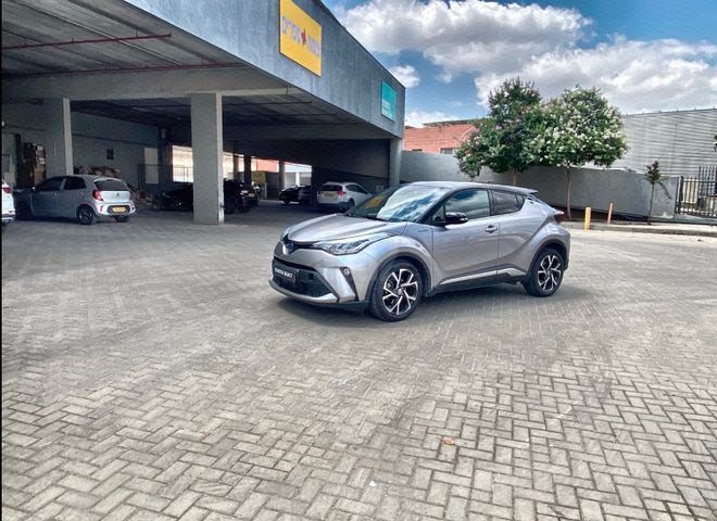 מודעת רכב טויוטה C-HR