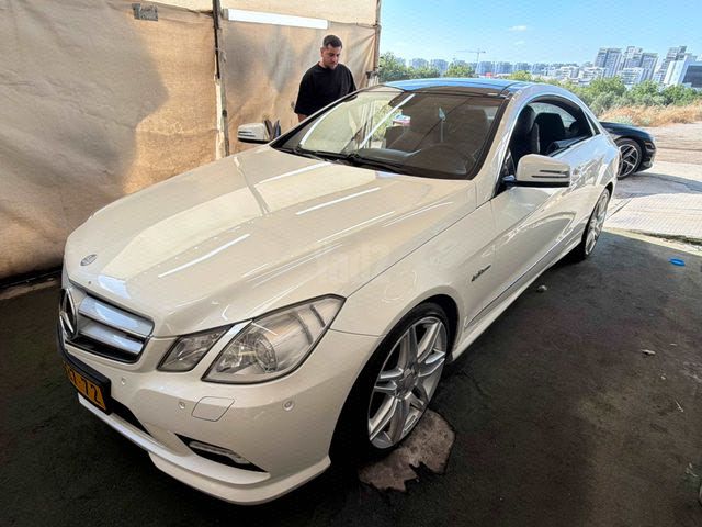 מודעת רכב מרצדס-בנץ E-class