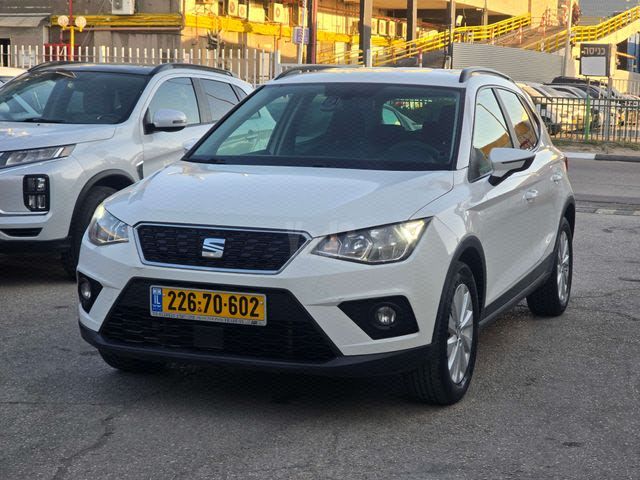 מודעת רכב סיאט ארונה