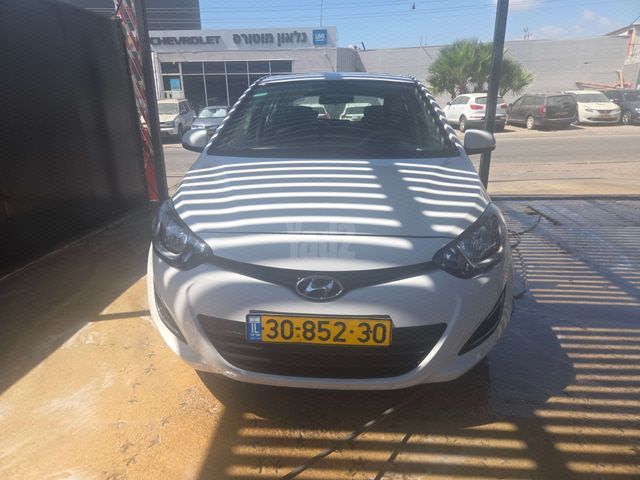 מודעת רכב יונדאי i20