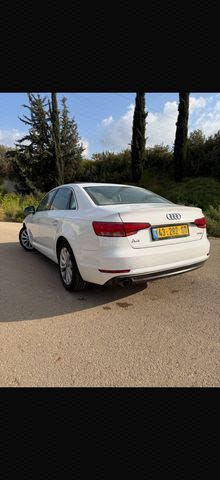 מודעת רכב אאודי A4 2