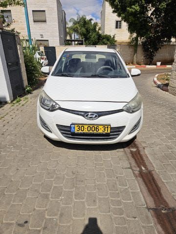 מודעת רכב יונדאי i20