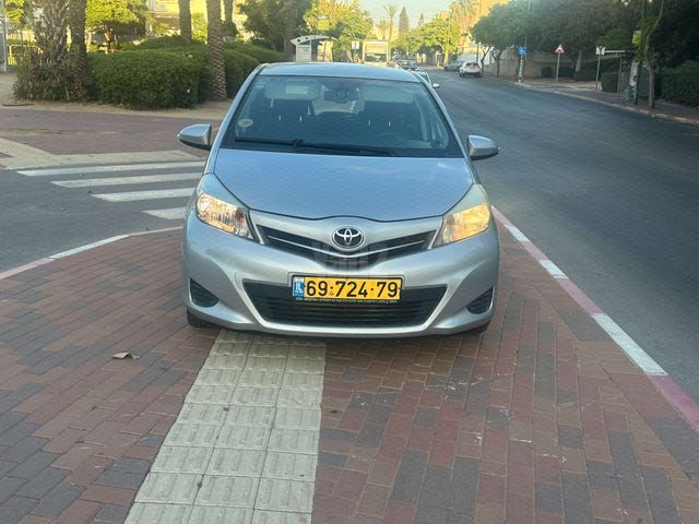 יאריס Style אוט׳ 1.3 (99 כ״ס) [2011-2014]