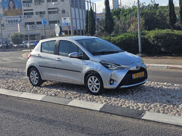 מודעת רכב טויוטה יאריס