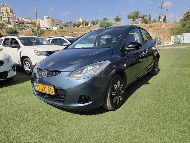 מודעת רכב מאזדה 2