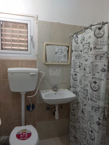 עזריאל 11