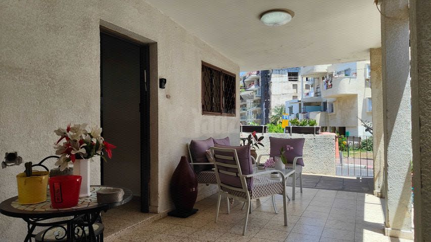 גבעת גאולה 154
