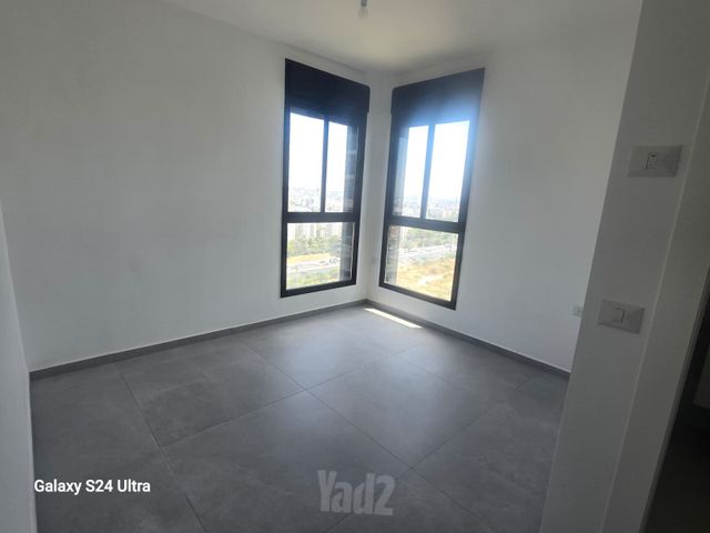 תמונה 2 של דירת 5 חדרים להשכרה בראשון לציון