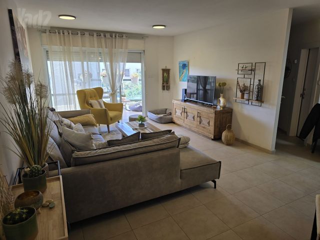 Rehovot, Israel 7