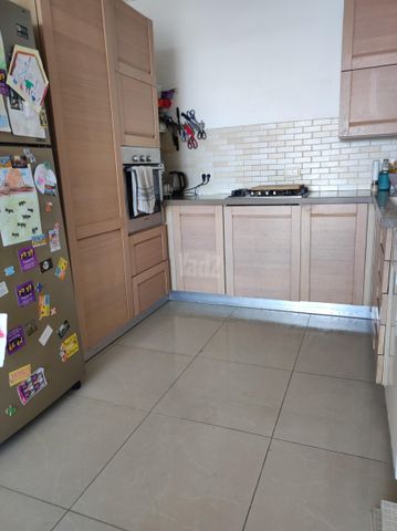 תמונה 7 של דירת 4 חדרים להשכרה בהרצליה