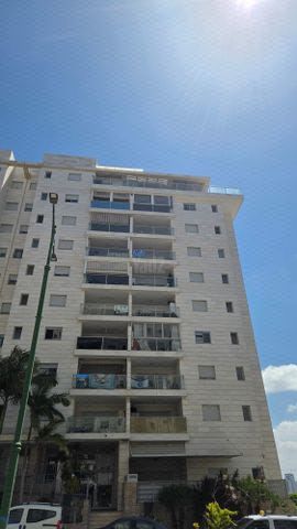 יעקב מרידור 12
