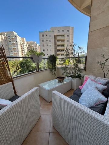 דירה להשכרה בתל אביב יפו (תיווך) — 4