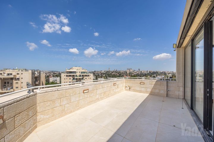 גג/ פנטהאוז להשכרה בירושלים (תיווך) — 5