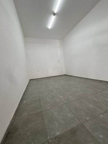 חנויות/ שטח מסחרי