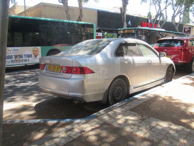 מודעת רכב הונדה אקורד