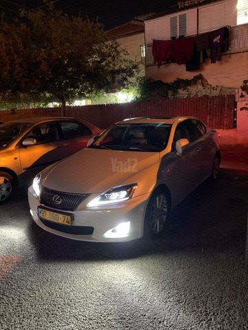 מודעת רכב לקסוס IS