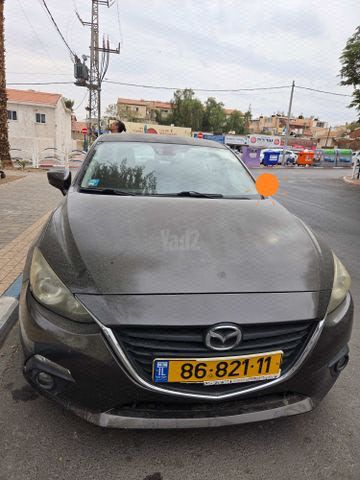 מודעת רכב מאזדה 3
