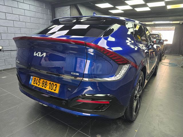 מודעת רכב קיה EV6