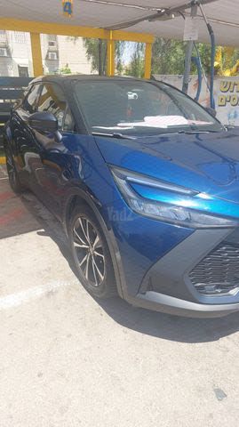 מודעת רכב טויוטה C-HR