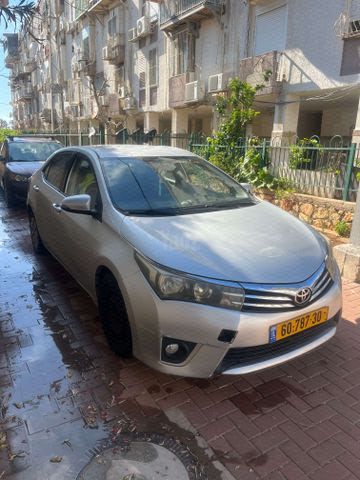 מודעת רכב טויוטה קורולה