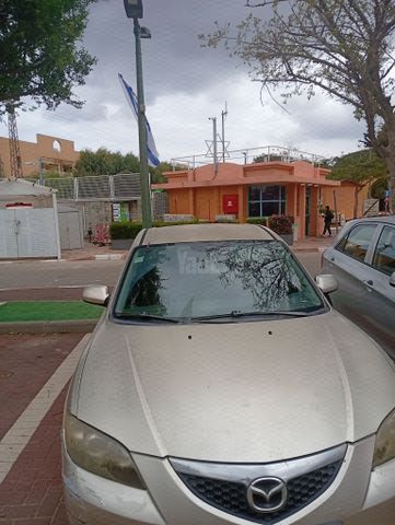 מודעת רכב מאזדה 3