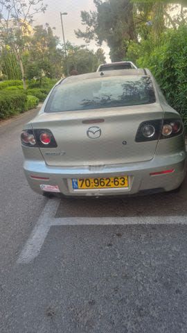 מודעת רכב מאזדה 3