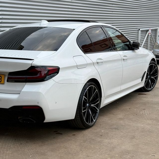 מודעת רכב ב מ וו סדרה 5