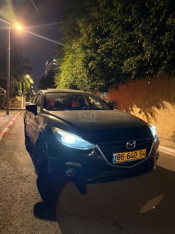 מודעת רכב מאזדה 3
