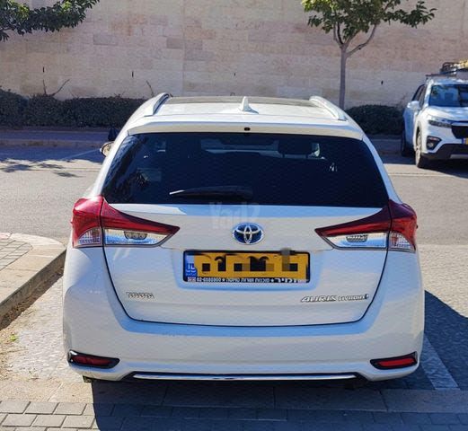 מודעת רכב טויוטה אוריס