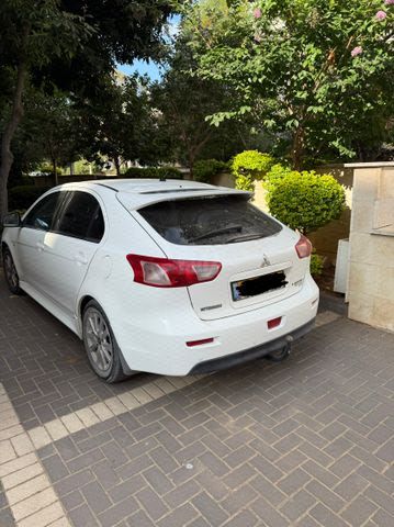 מודעת רכב מיצובישי לנסר