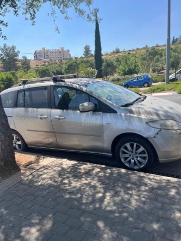 מודעת רכב מאזדה 5