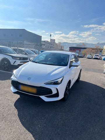 MG3 Luxury היברידי אוט׳ 1.5 (102 כ״ס)