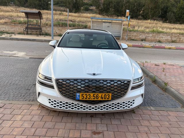 מודעת רכב ג'נסיס G80