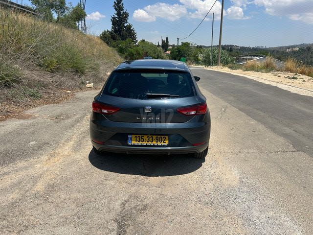 מודעת רכב סיאט לאון