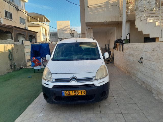 מודעת רכב סיטרואן ברלינגו