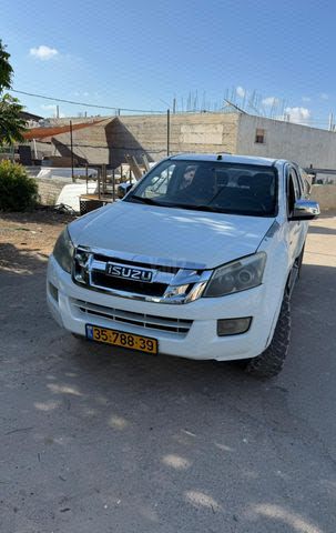 מודעת רכב איסוזו די-מקס