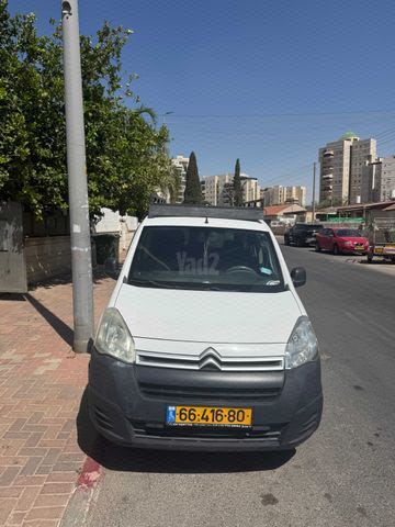מודעת רכב סיטרואן ברלינגו