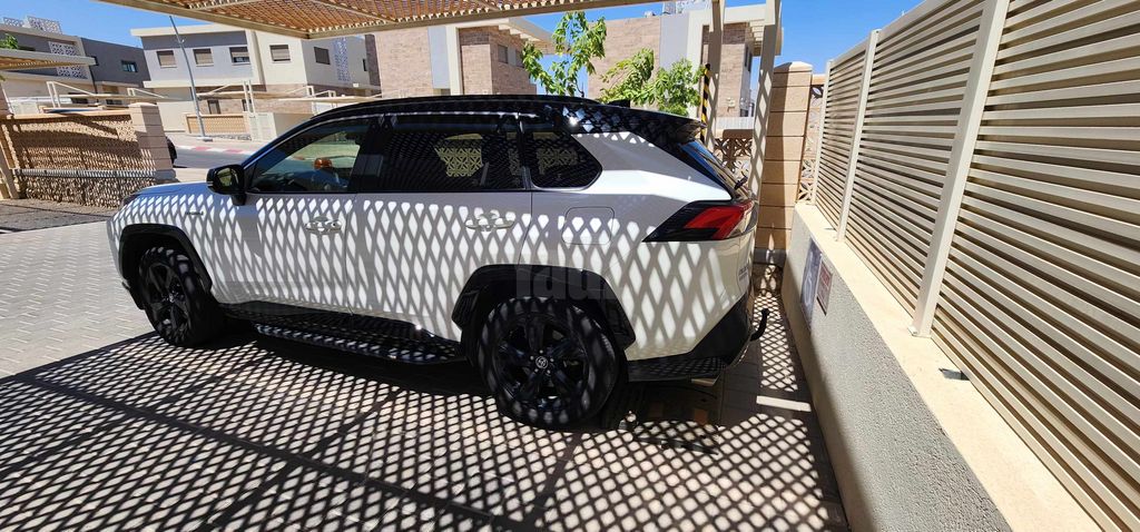 מודעת רכב טויוטה RAV4