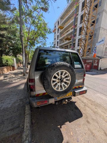 מודעת רכב איסוזו טרופר