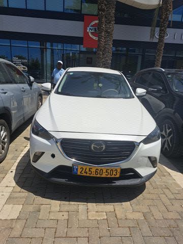 מודעת רכב מאזדה CX-3