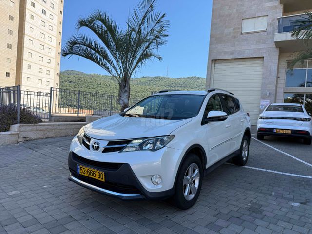 מודעת רכב טויוטה RAV4