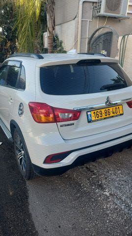 מודעת רכב מיצובישי ASX